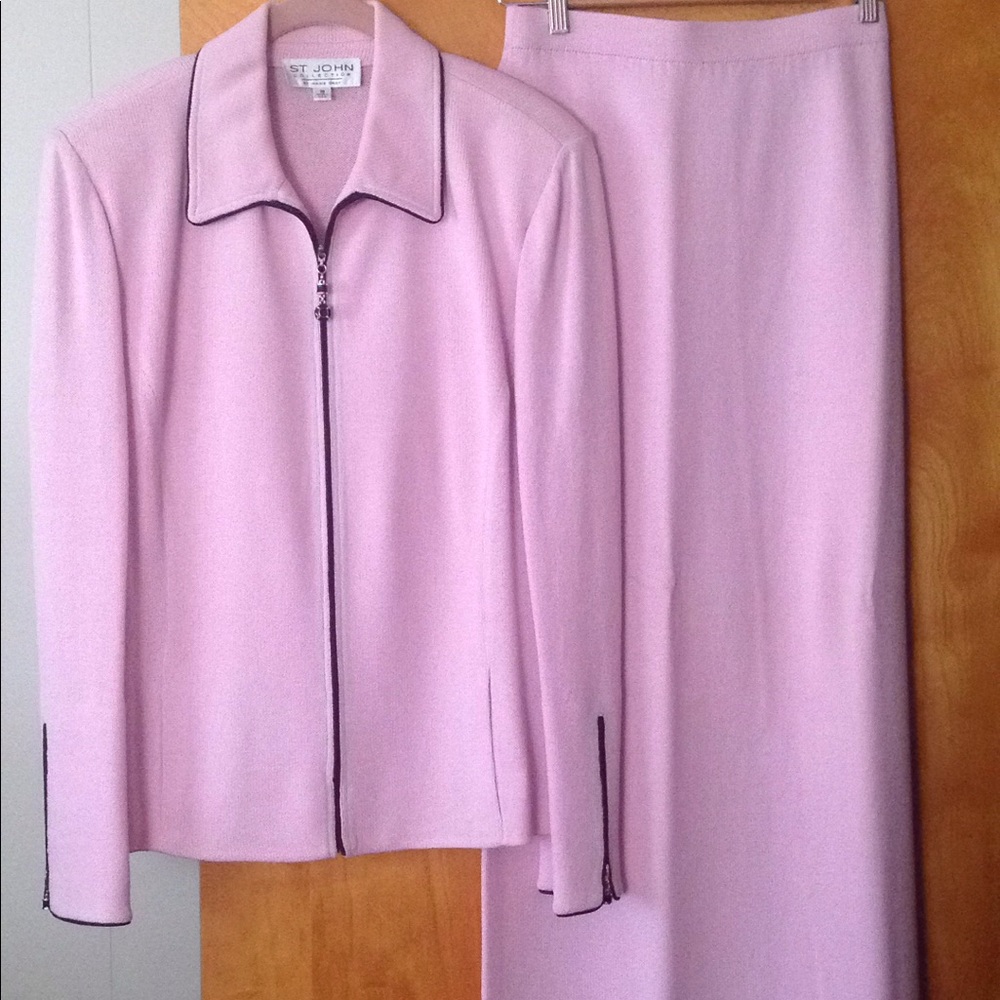 St. John Neiman Marcus 2-pcs Jacket And Skirt  16.